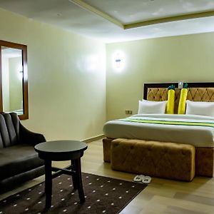 Deluxe Single Room